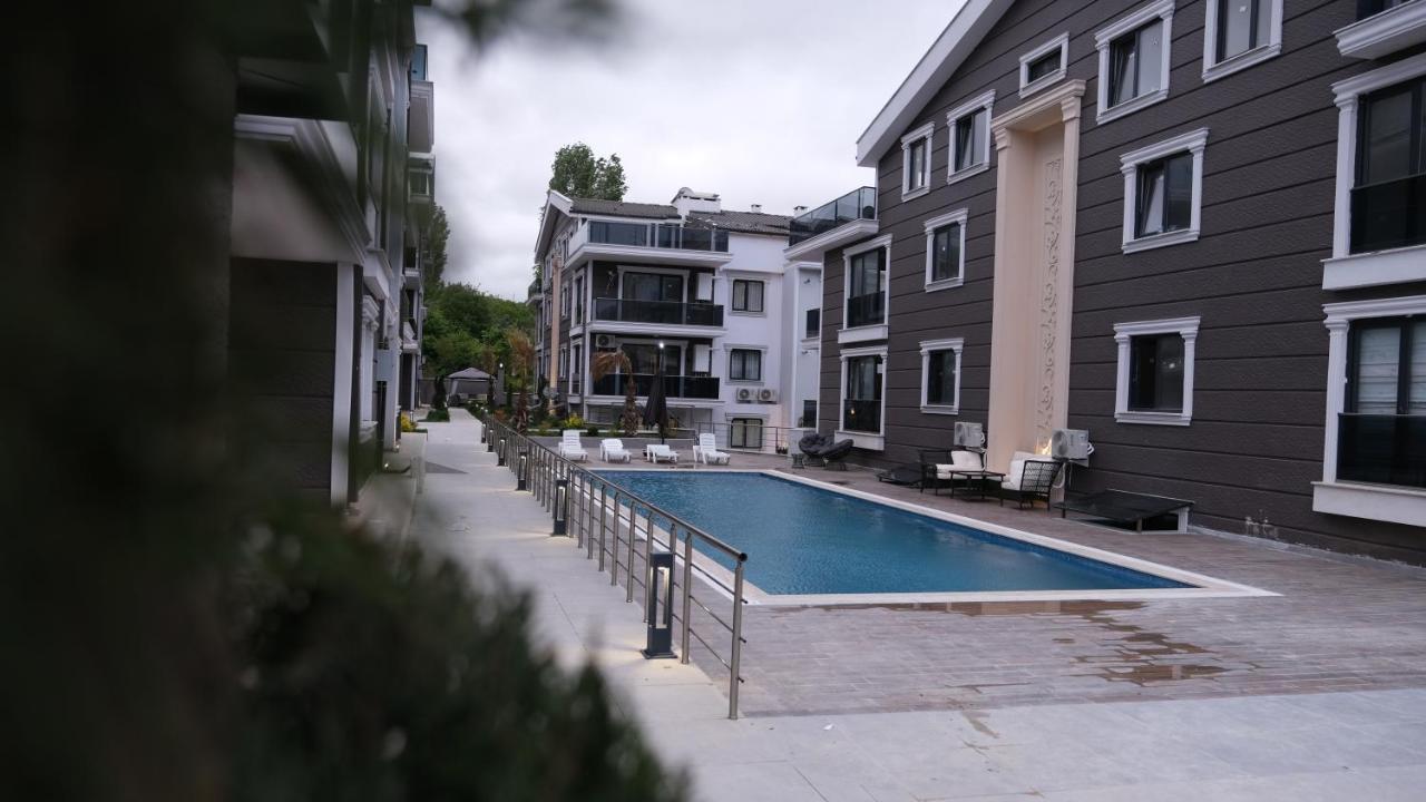 Flower City Suits Aparthotel Yalova  Exterior photo